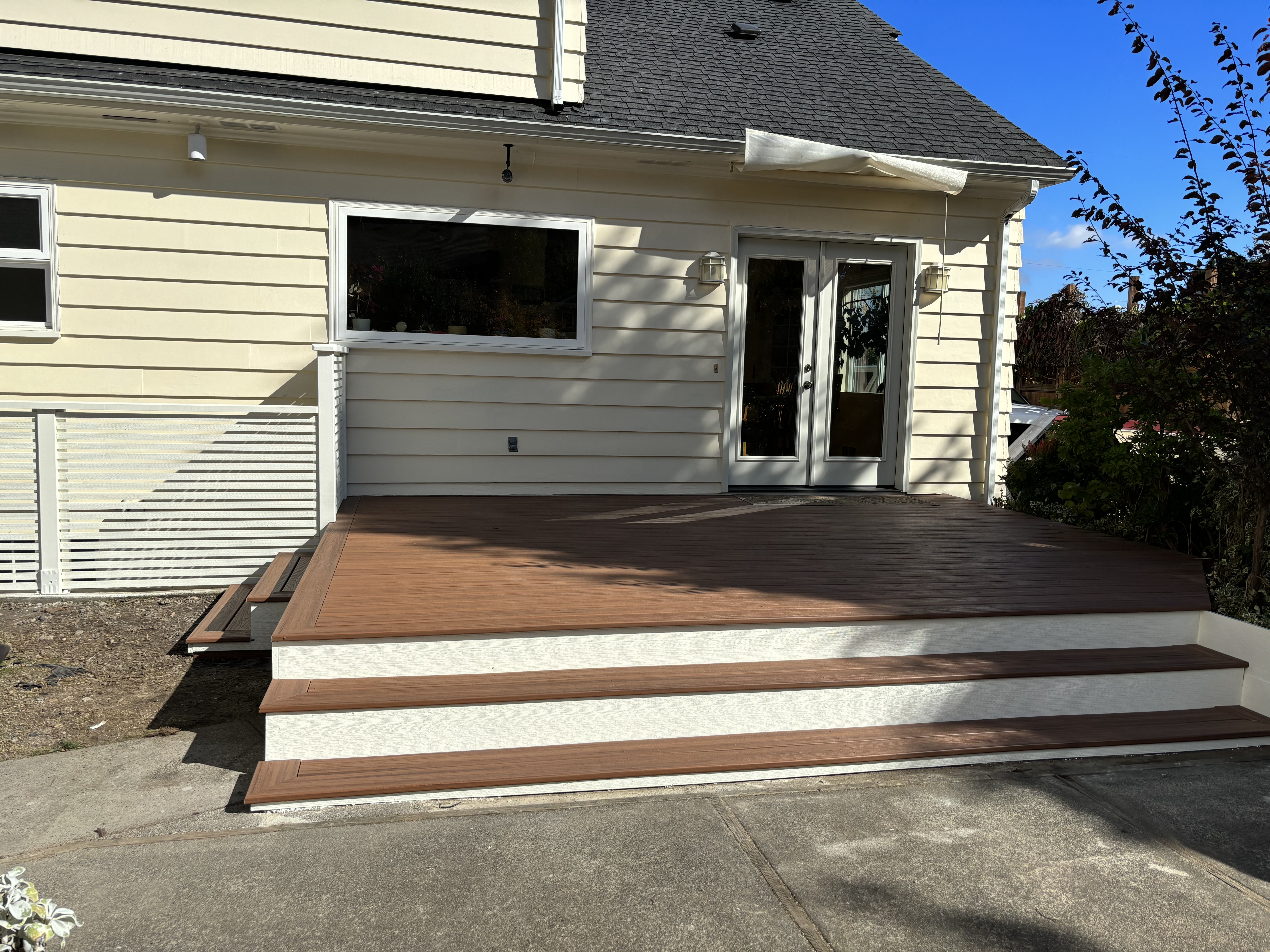 Picture of new trex deck front
